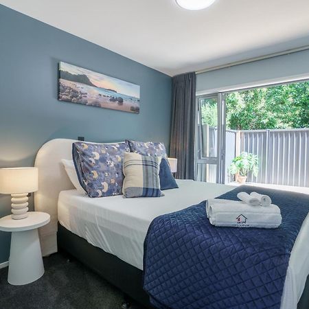 Auckland City Escape Modern Home With Spa Pool Exterior photo