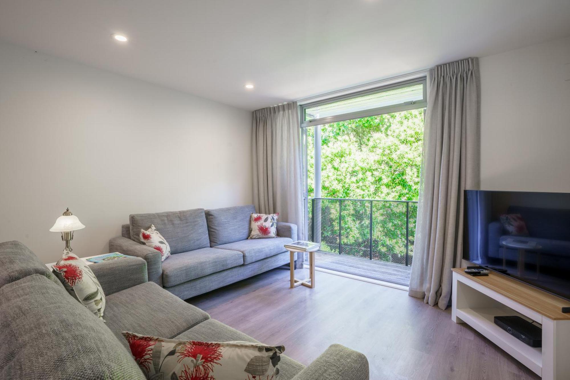 Auckland City Escape Modern Home With Spa Pool Exterior photo