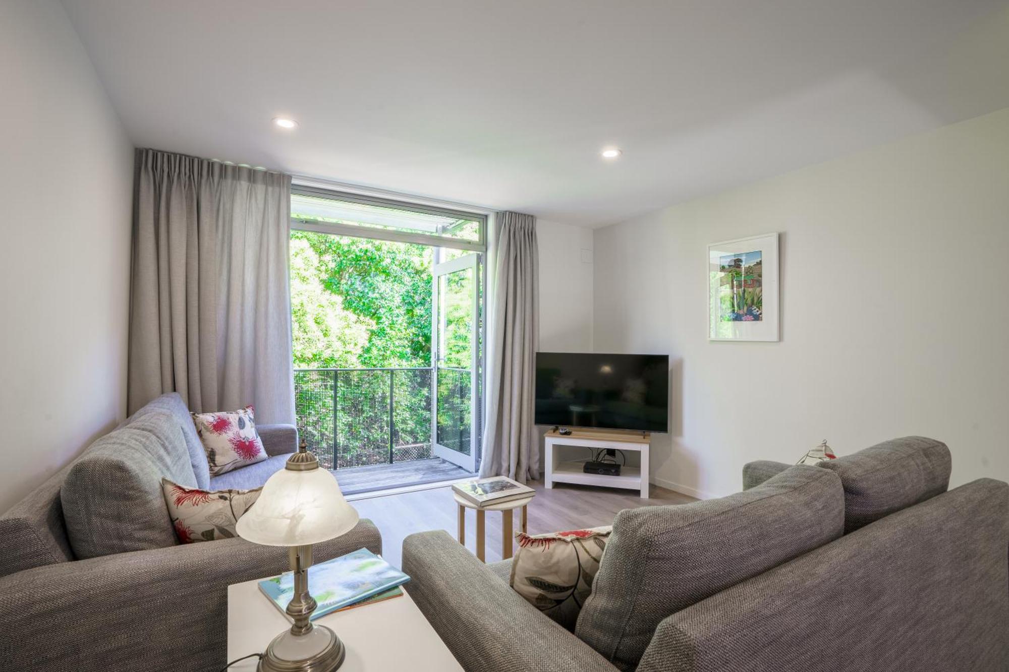 Auckland City Escape Modern Home With Spa Pool Exterior photo