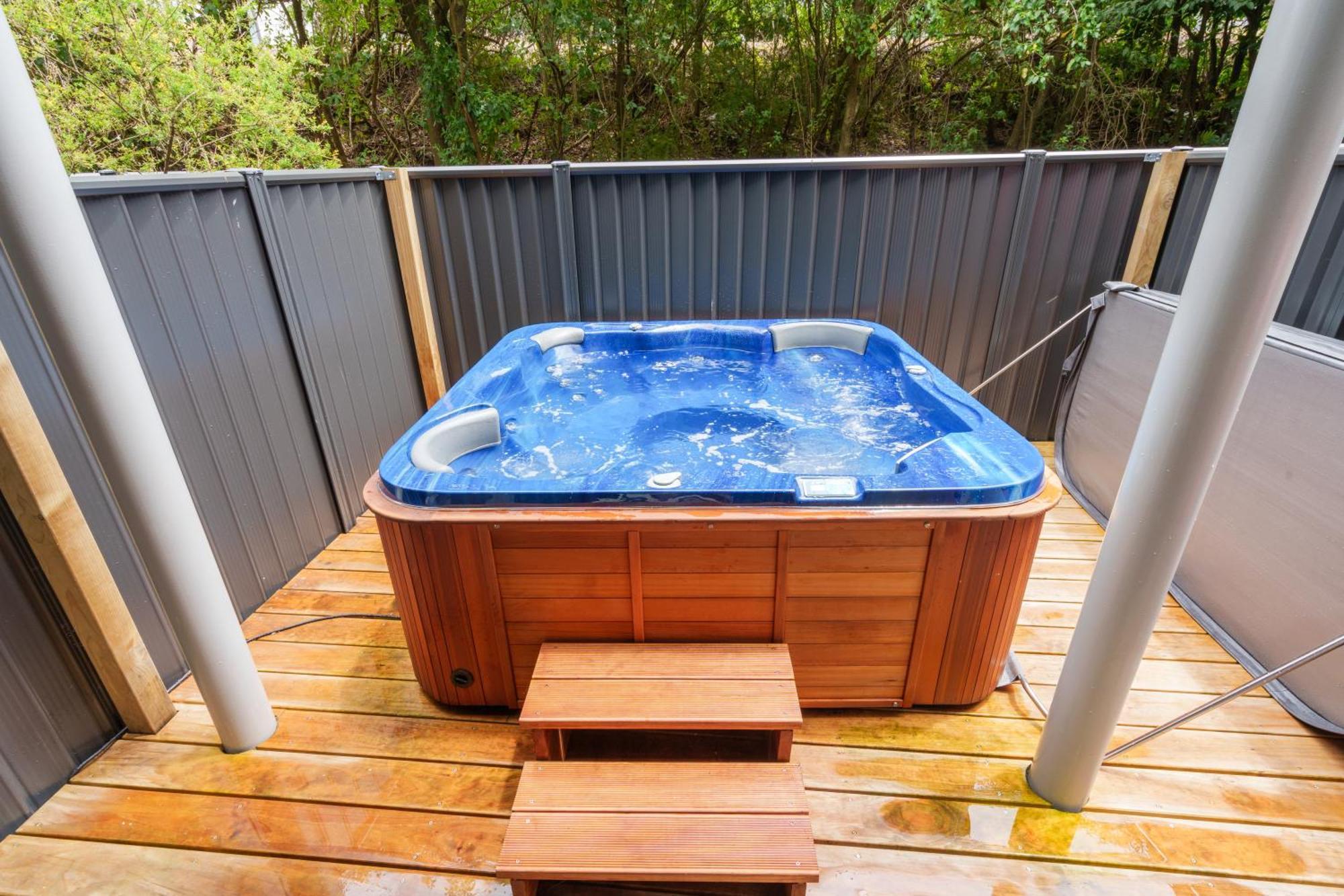 Auckland City Escape Modern Home With Spa Pool Exterior photo